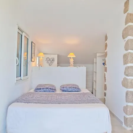 Vila Beautiful On The Beach, Direct Access To Fine Sandy Beach And Turquoise Water