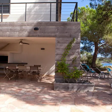 Beautiful On The Beach, Direct Access To Fine Sandy Beach And Turquoise Water * Lecci