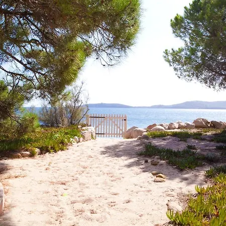 Beautiful On The Beach, Direct Access To Fine Sandy Beach And Turquoise Water Lecci